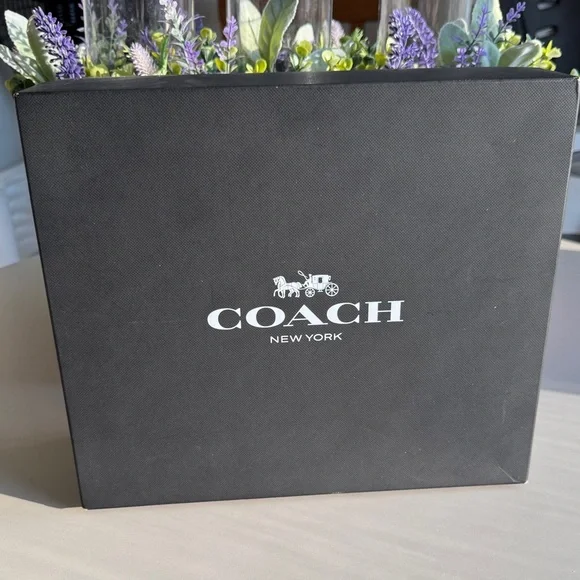 NEW COACH Shearling Key Pouch & Saddle Leather Purse Wristlet Pouch - Picture 5 of 12